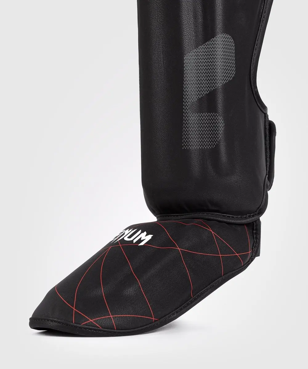 Venum Tactical XT Kickboks Scheenbeschermers - XL - Zwart/Vuurrood