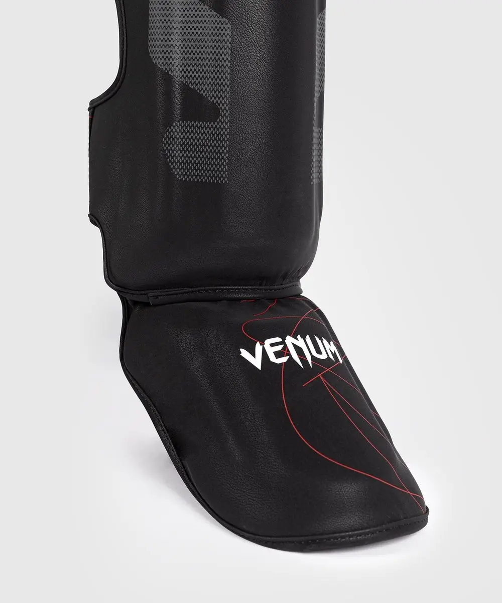 Venum Tactical XT Kickboks Scheenbeschermers - XL - Zwart/Vuurrood - afbeelding 6 van 6