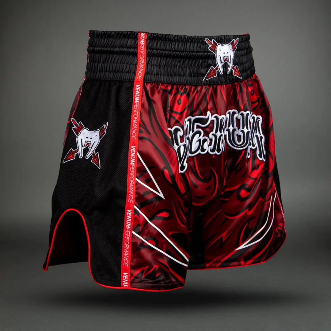 Venum Wolf Atak Muay Thai Short XS - Zwart/Rood