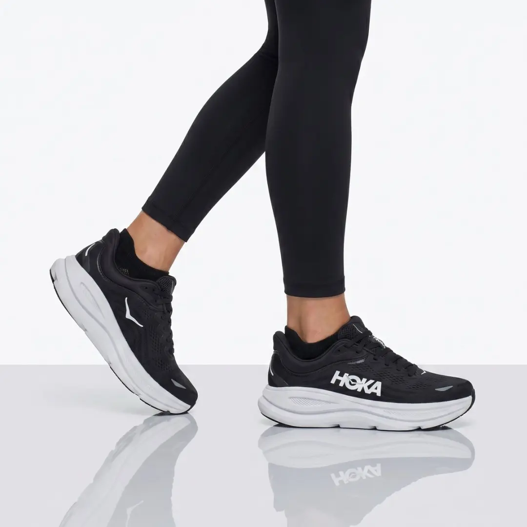 Hoka Bondi 9 Hardloopschoenen Dames - 38 2/3 - Zwart/Wit