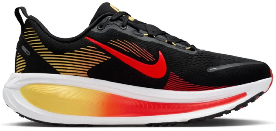 Nike Vomero 18 Hardloopschoen - Maat 41 - Black Crimson