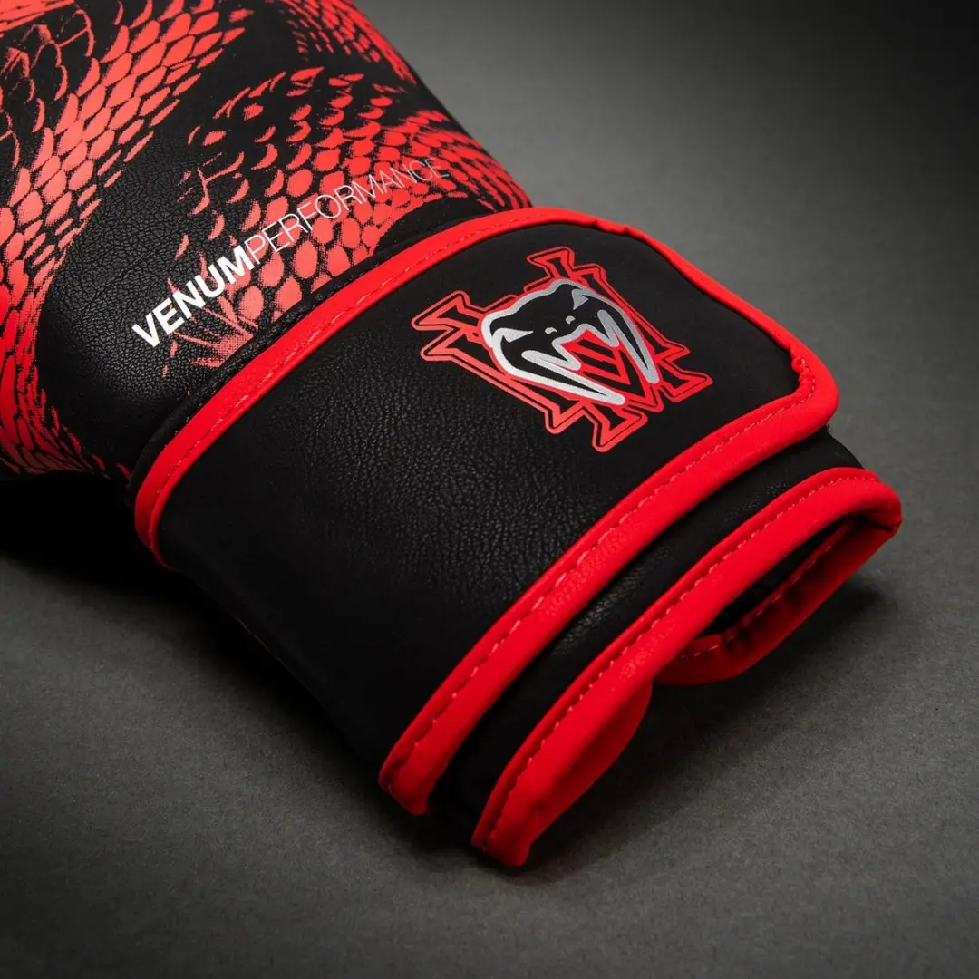 Venum Matupa Bokshandschoenen 16 OZ - Zwart/Rood/Zilver