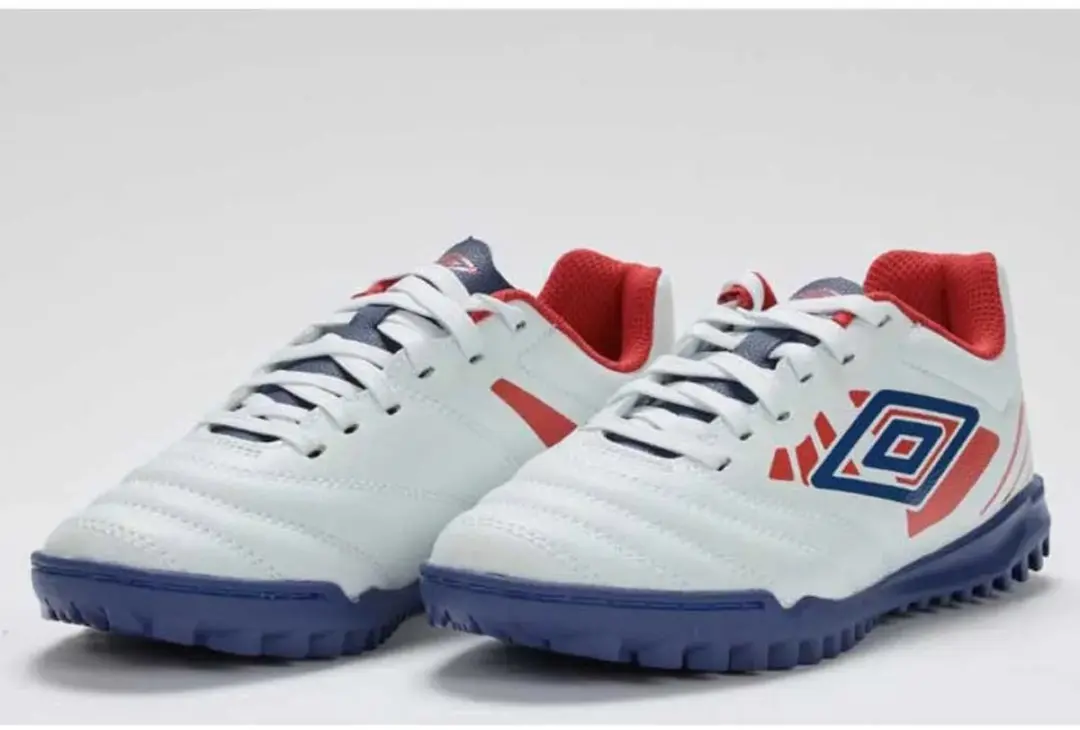 Umbro Tocco IV League IC Zaalschoenen - Kinderen - Maat 32 - Wit/Bit Of Blue