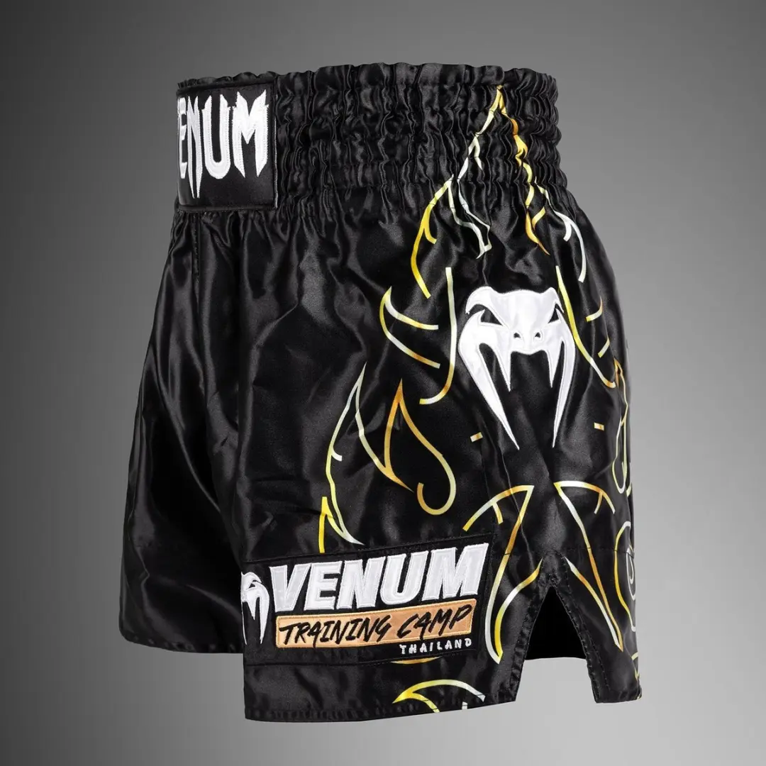 Venum VTC Flames Muay Thai Shorts M - Zwart/Goud