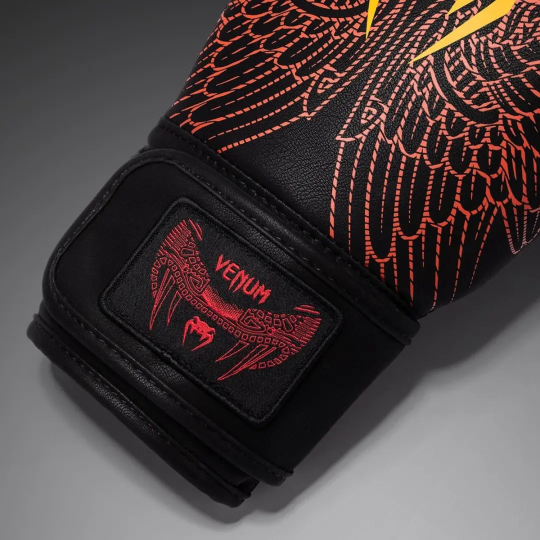 Venum Quetzal Fury Bokshandschoenen 10 OZ - Zwart/Rood/Mandarijn