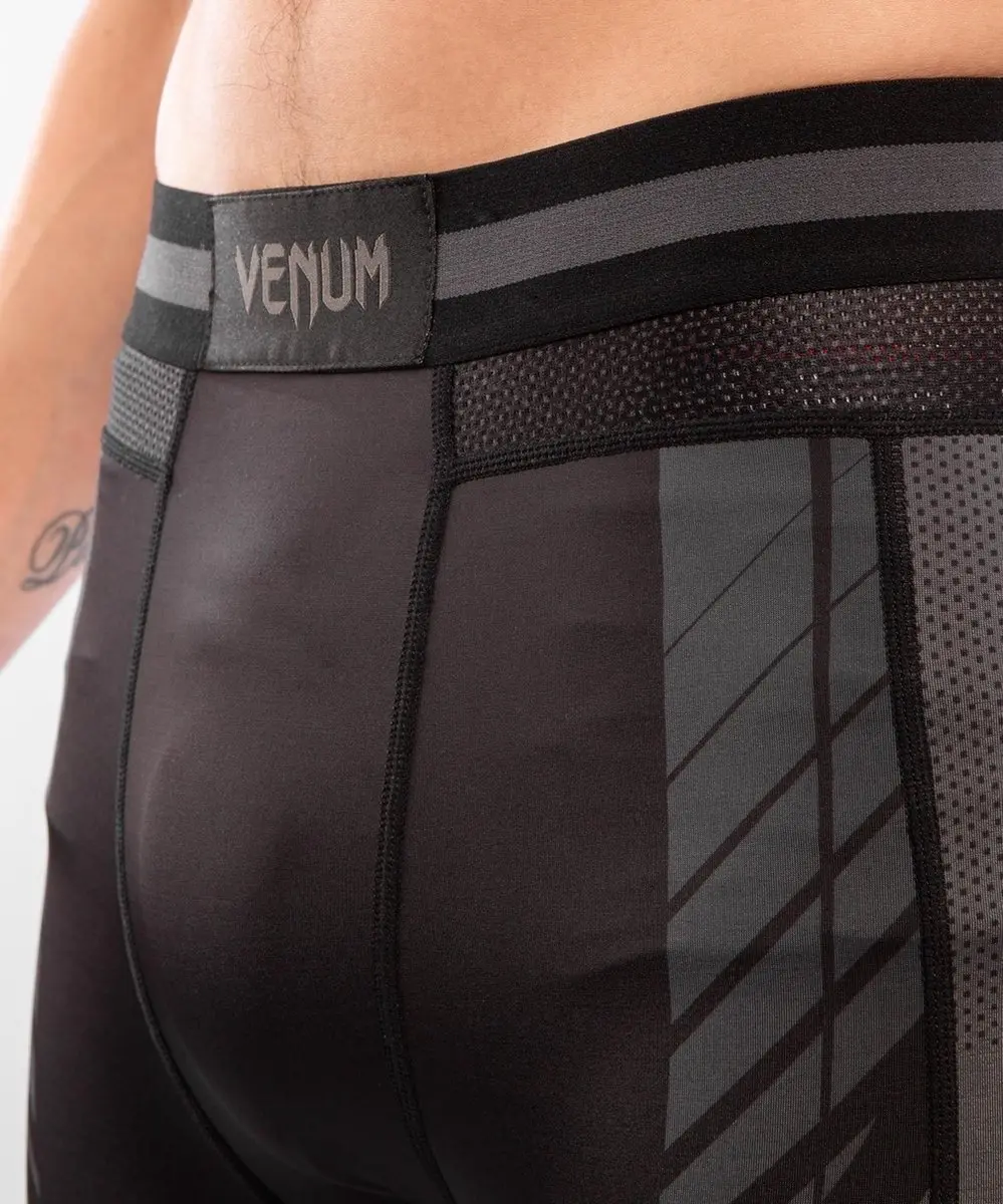 Venum Vale Tudo Compressie Short L - Zwart/Goud