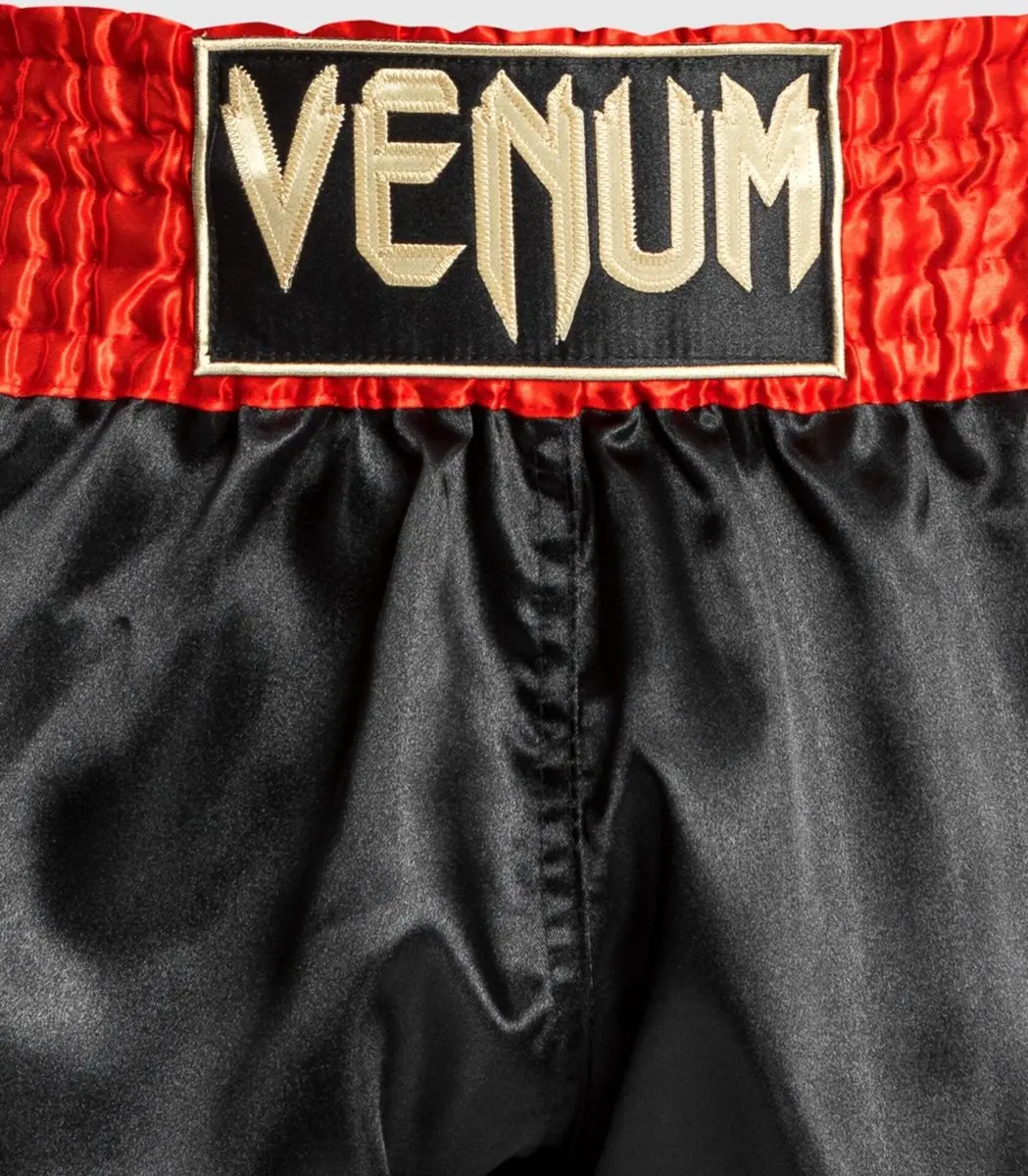 Venum Classic Muay Thai Shorts VENUM-03813-619 - S - Zwart/Rood/Goud