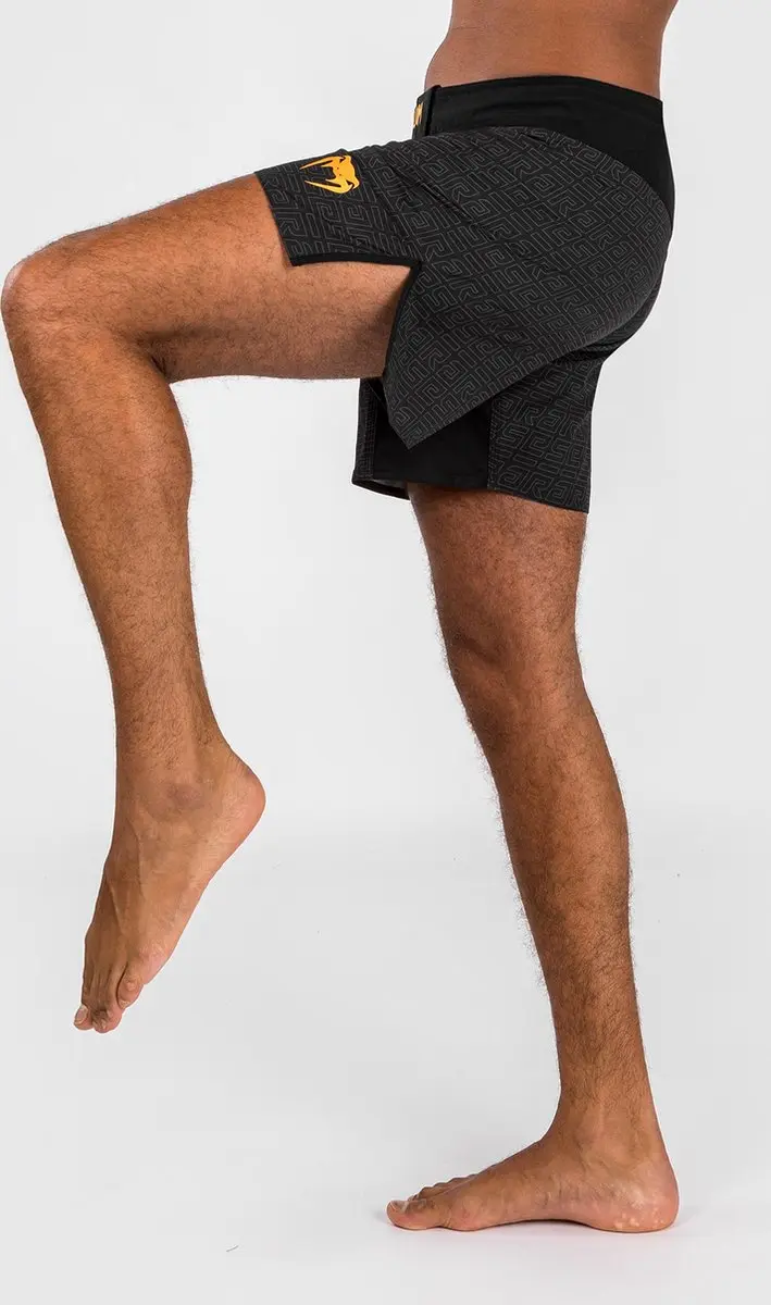 Venum x Ares 2.0 Fightshorts - Zwart/Goud - XL - afbeelding 6 van 6