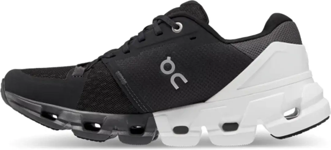 ON Cloudflyer 4 Heren Sportschoenen - Weg - Zwart/Wit - afbeelding 6 van 6