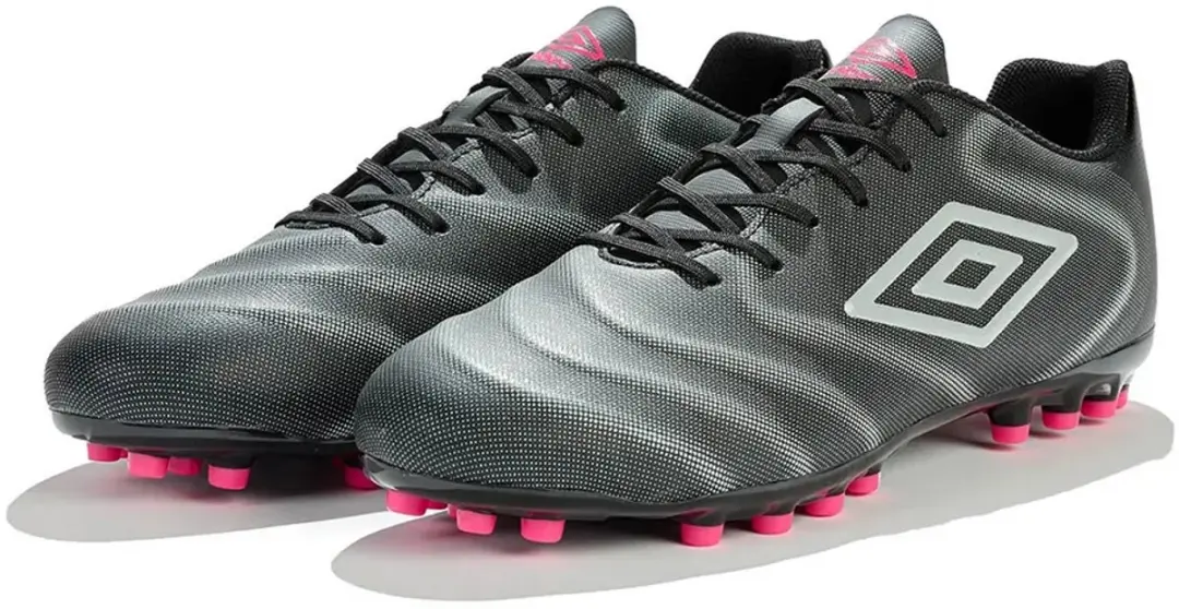 Umbro Toccare V Ag Voetbalschoenen - 42 - Zwart