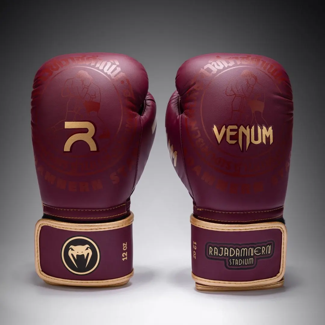Venum x Rajadamnern Muay Thai Handschoenen 8 OZ - Burgundy/Goud