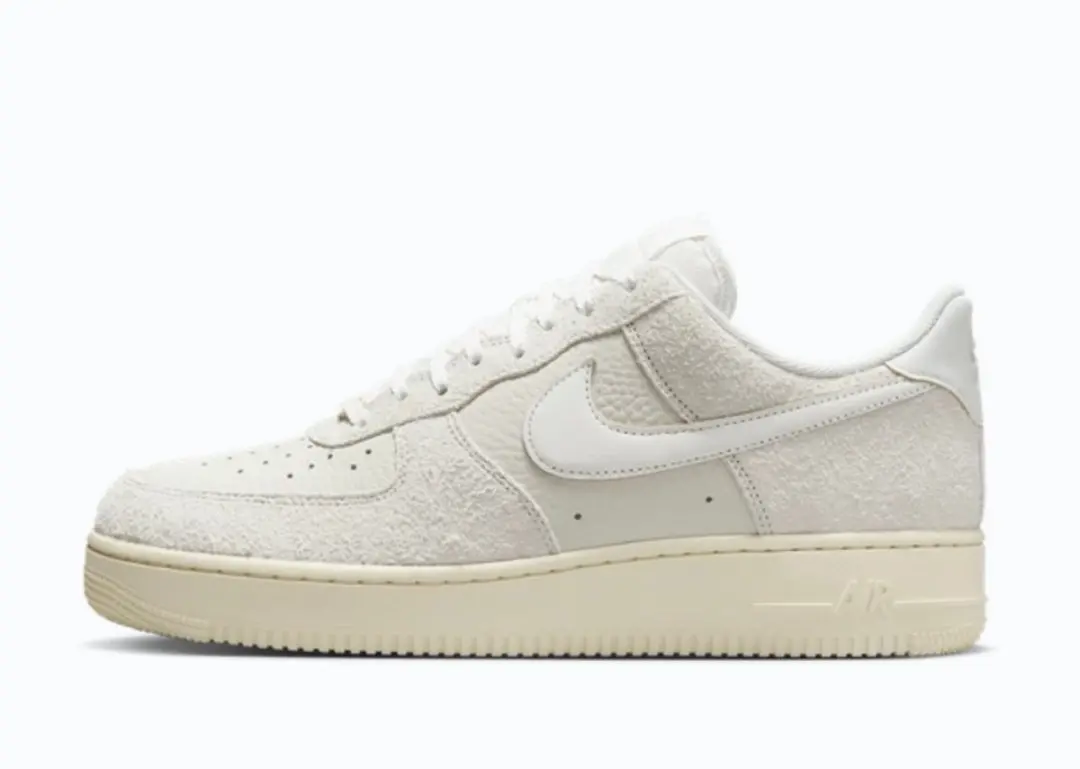 Nike Air Force 1 '07 Sneakers - Beige - Maat 38.5