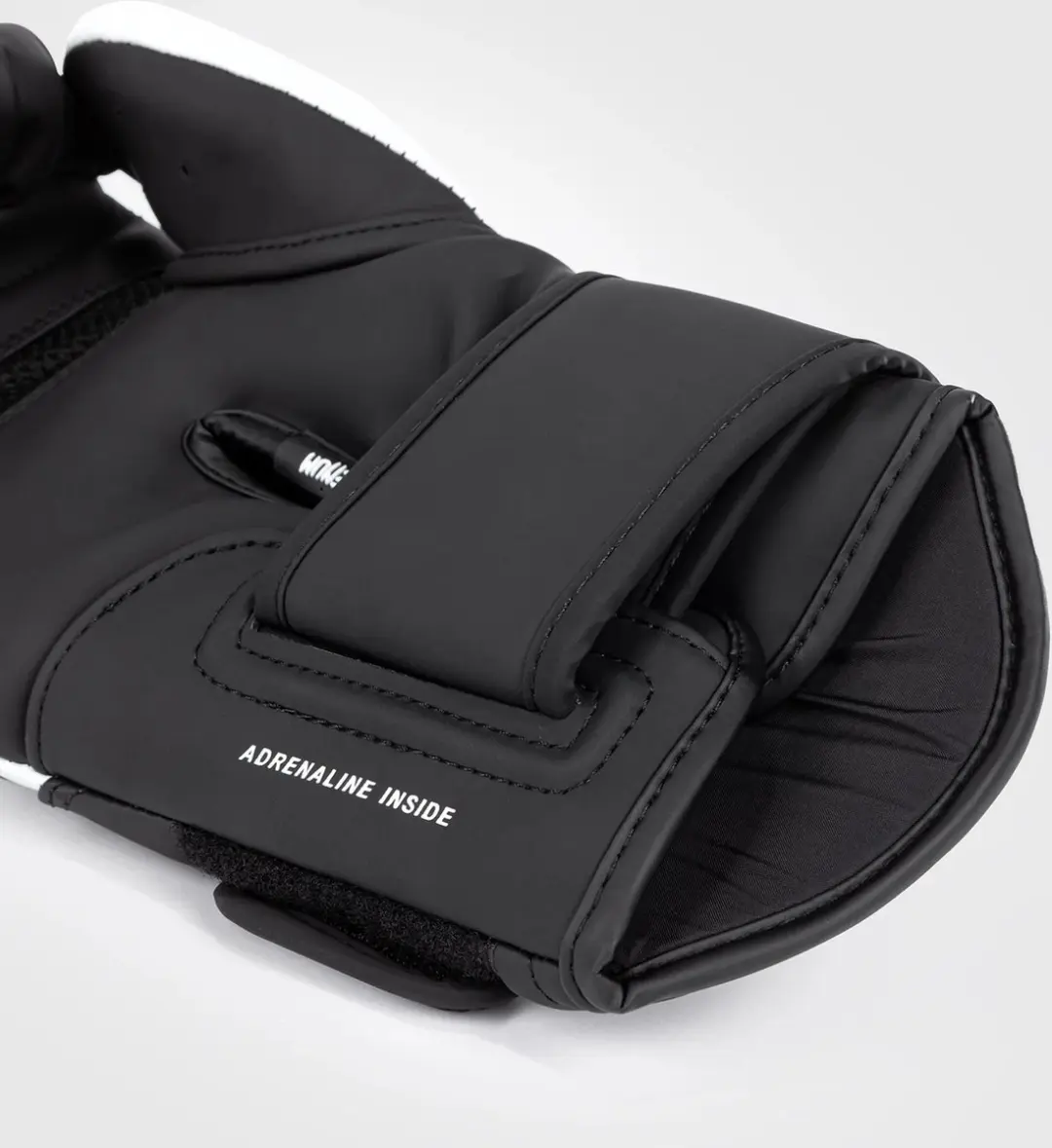 Venum Challenger 4.0 Bokshandschoenen 12oz - Zwart/Wit
