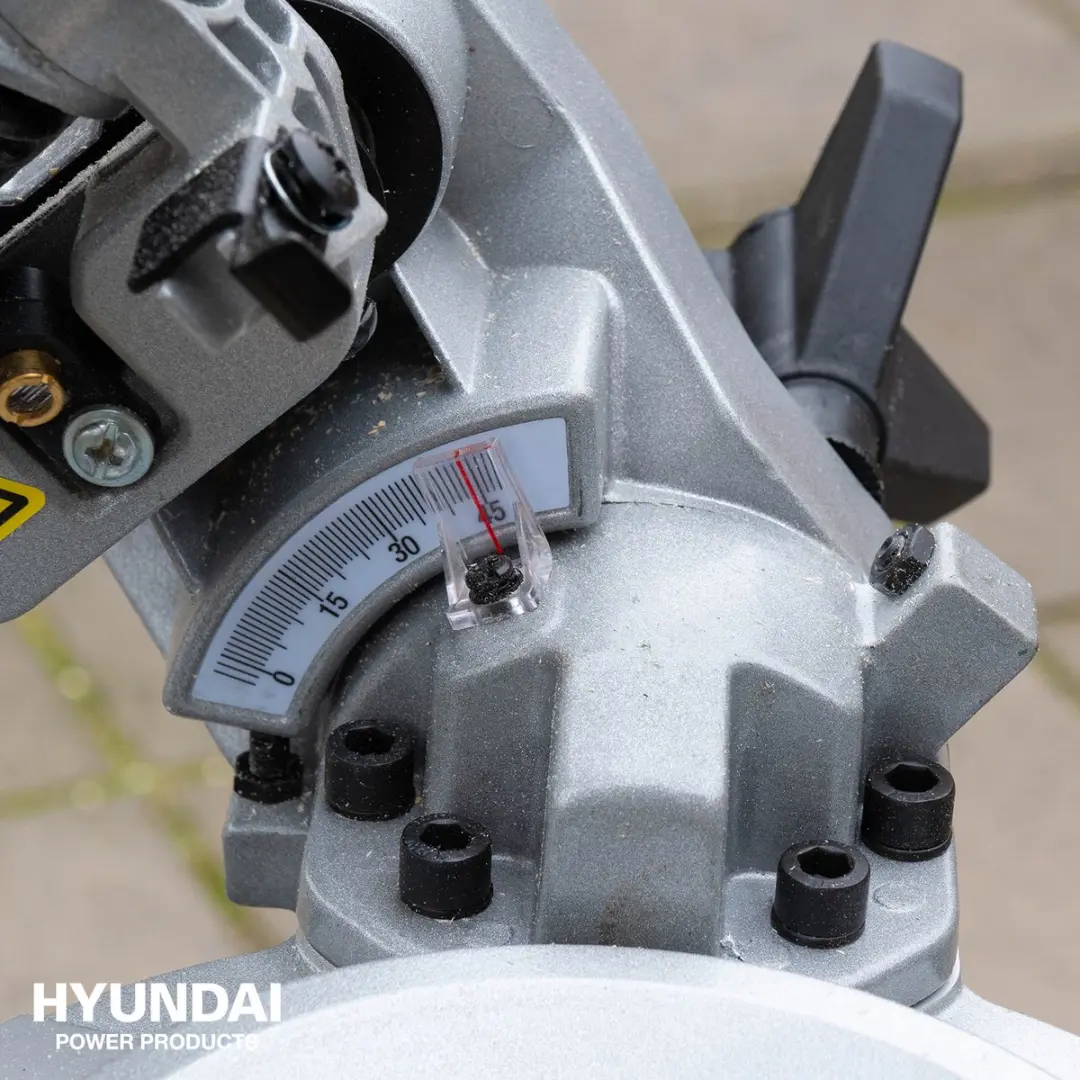 Hyundai 1500W Radiaal Afkortzaag met Laser - 210mm Zaagblad