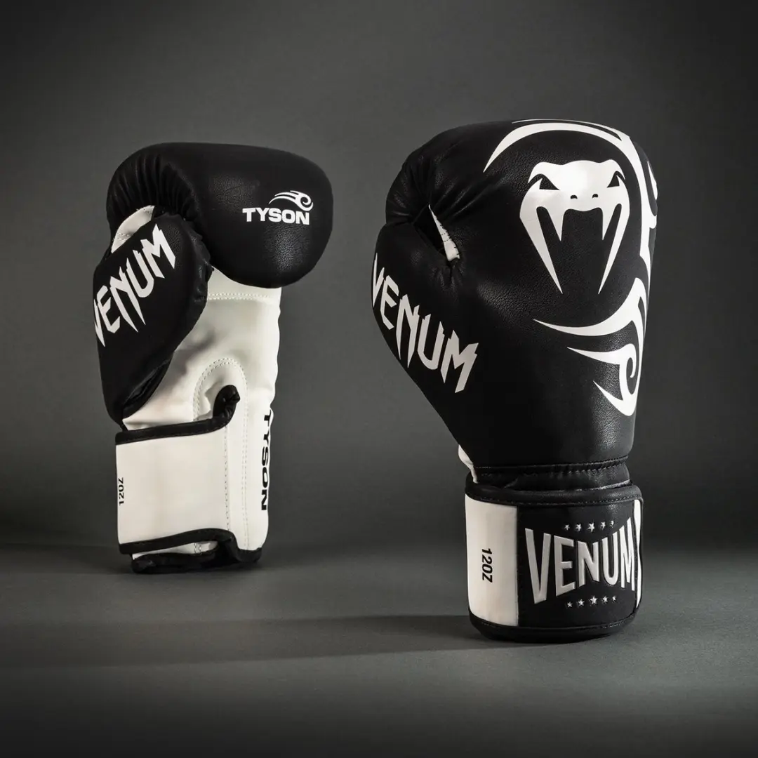 Venum Mike Tyson Replica Bokshandschoenen 12 oz - Diepzwart/Optisch Wit