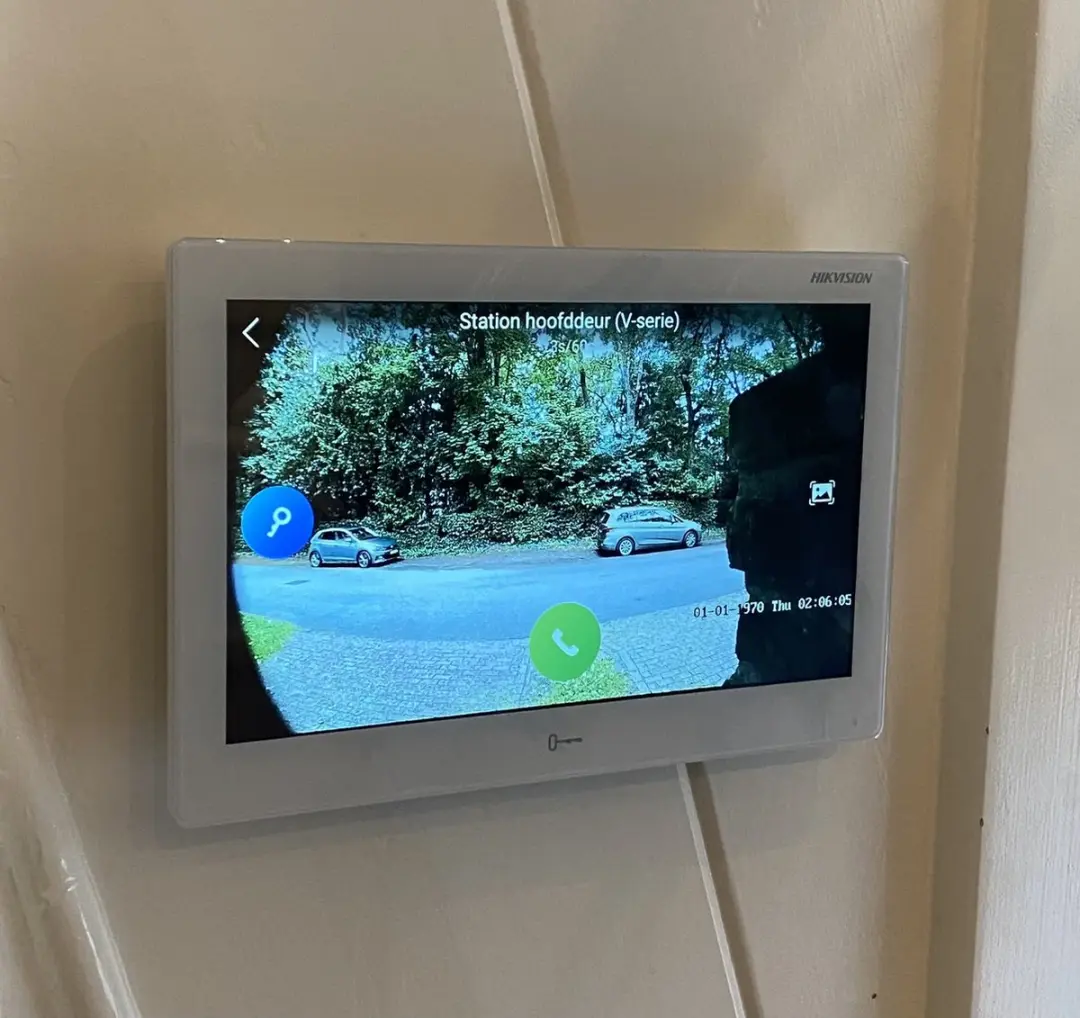 Hikvision DS-KH9510-WTE1(B) Android IP Monitor 10.1" Touch - Wit