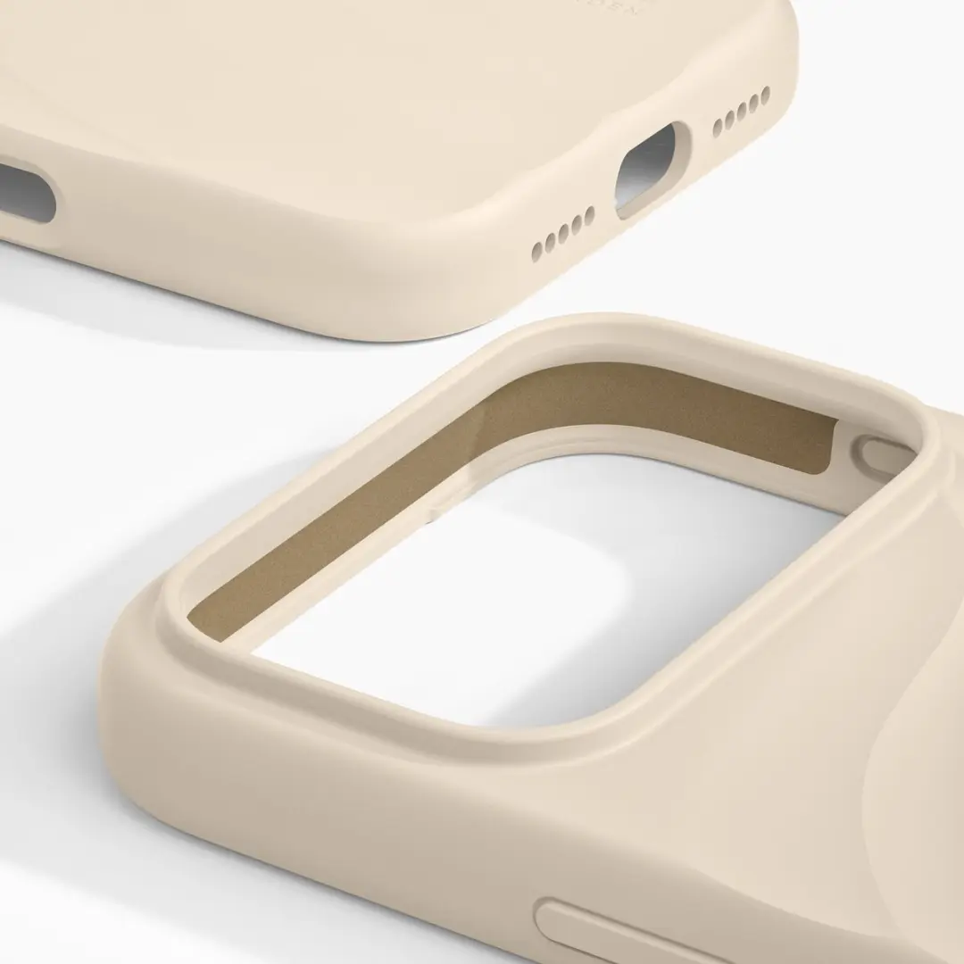 iDeal of Sweden Soft Swirl Silicone Hoes iPhone 17 Pro - Beige