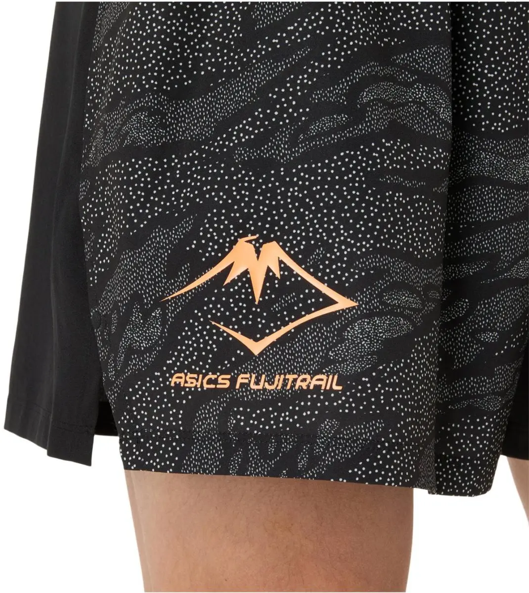 ASICS Fujitraill Print 5In Korte Short - S - Zwart