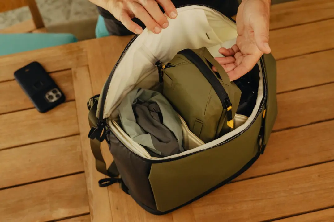 Peak Design Tech Pouch Kelp - Groene Schoudertas