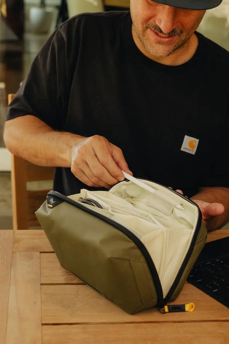 Peak Design Tech Pouch Kelp - Groene Schoudertas