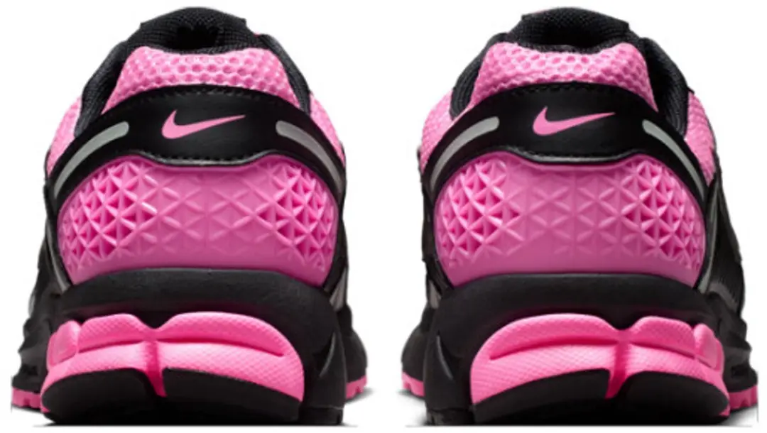 Nike Zoom Vomero 5 - Maat 44 - Pink/Black