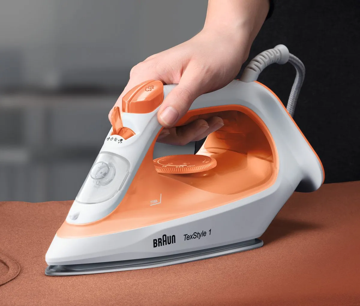 Braun TexStyle 1 SI1009OR Stoomstrijkijzer - 2000W - 220ml - Oranje
