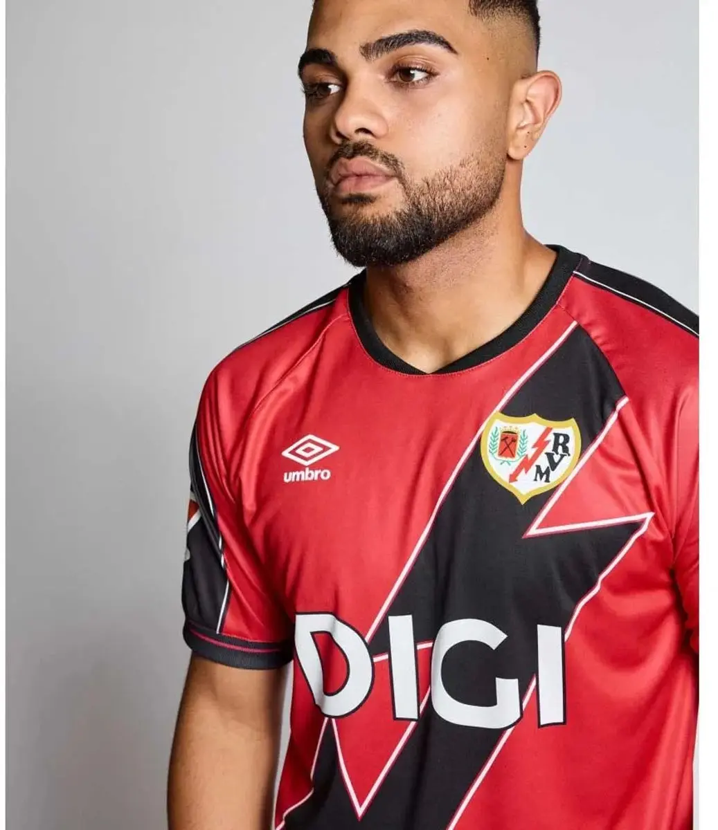 Umbro Rayo Vallecano 25/26 T-shirt Junior - Rood - 12 jaar
