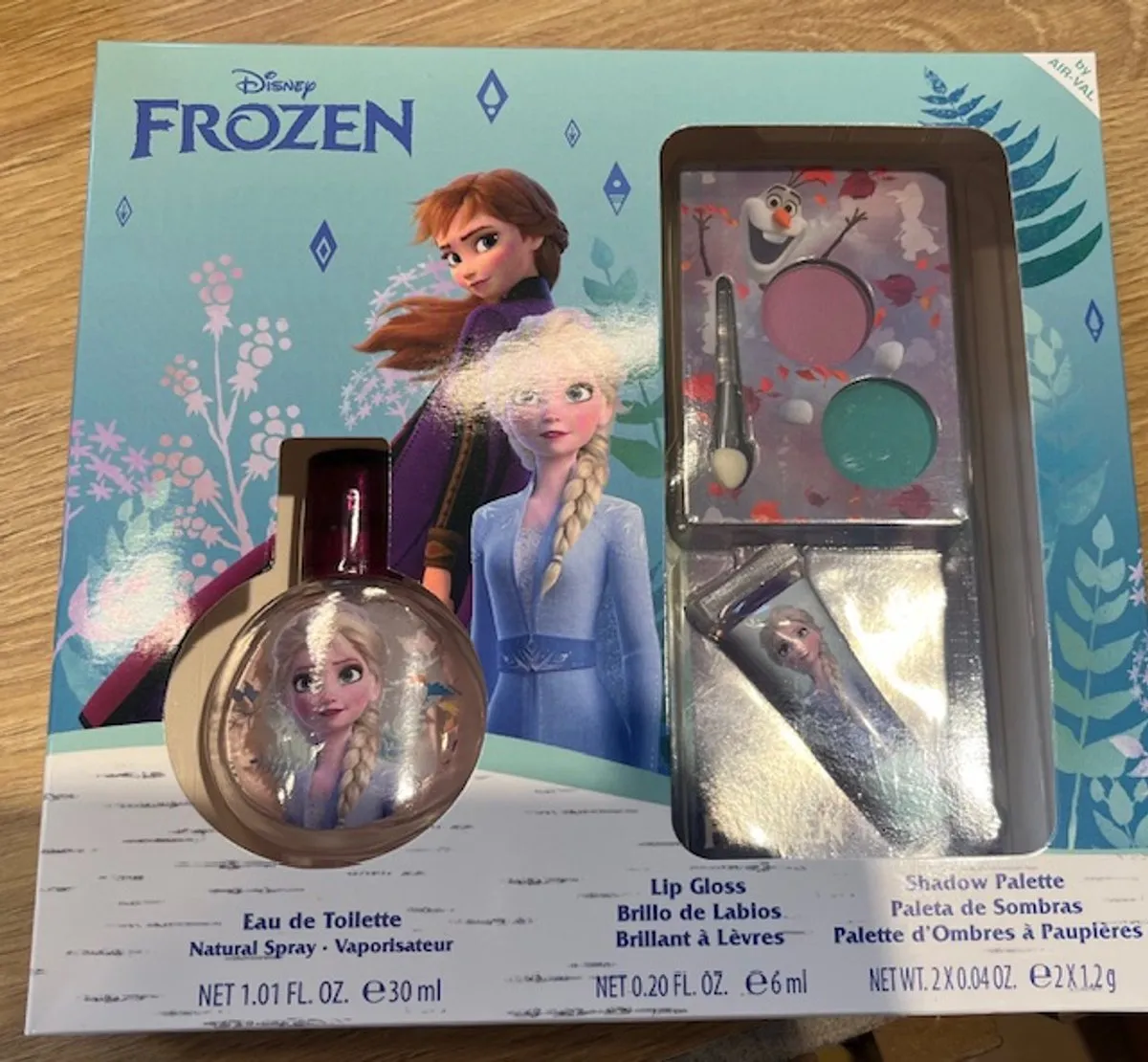 Frozen eau de toilette geschenkpakket. 30ml , lipgloss en oogschaduw