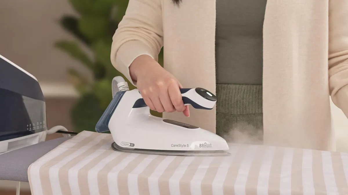 Braun CareStyle 5 IS5245BL - Stoomgenerator - Lichtgewicht Strijkijzer - Groot Waterreservoir - Blauw