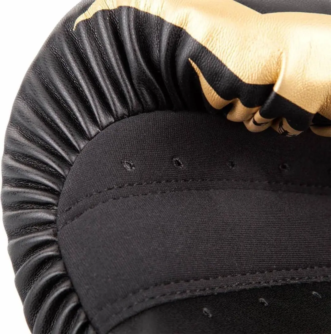 Venum Gear Bokshandschoenen Challenger 3.0 Zwart Goud - 16oz