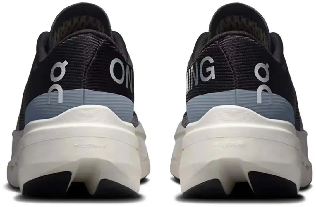ON Running Cloudboom Volt Hardloopschoenen - EU 43 - Zwart