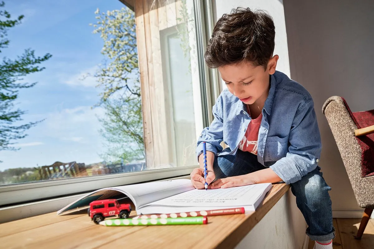STABILO EASYcolors Ergonomische Kleurpotloden 24 Stuks - Rechtshandig - Ø4.2mm