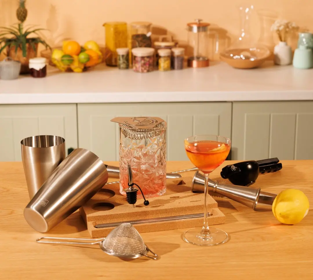 VacuVin Bar in a Box Cocktailset 16-delig - Zilver
