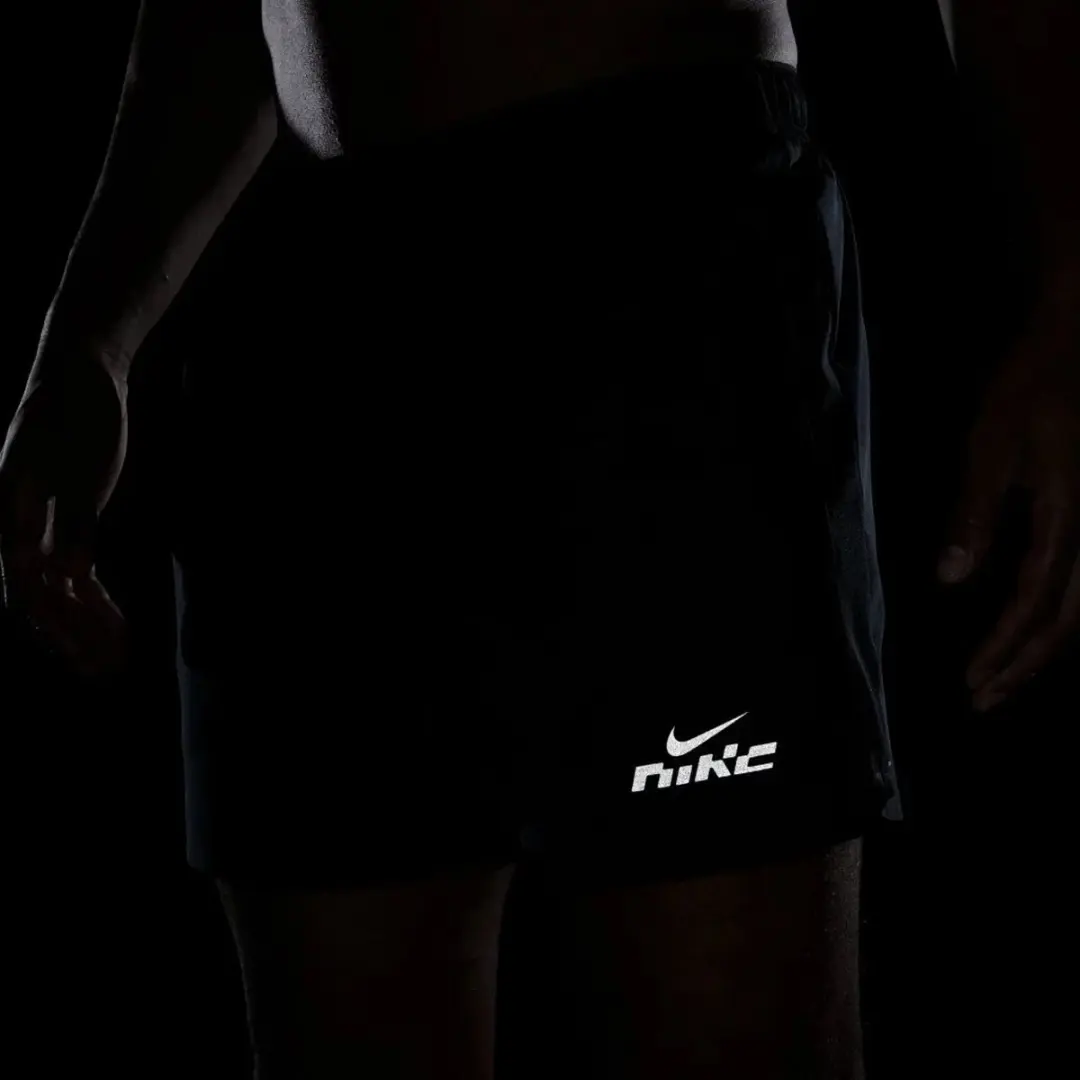 Nike Dri-FIT Challenger Shorts - Zwart