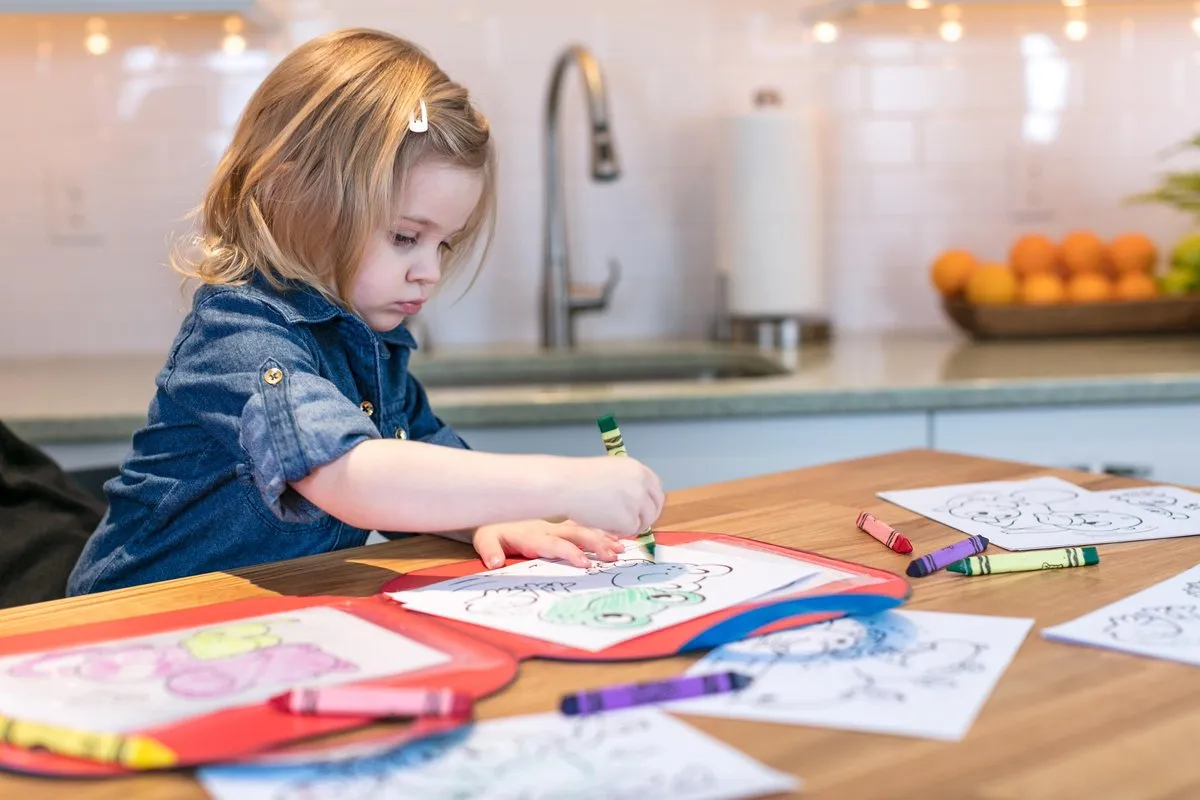 Crayola Mini Kids Afwasbare Dry-Erase Activiteitenmat - Veelkleurig