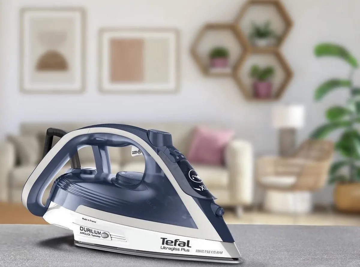 Tefal Ultragliss Plus FV6812 Stoomstrijkijzer 2000W - Blauw/Zilver