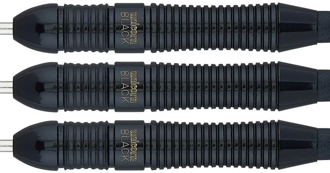 Unicorn Core Plus Black Brass Dartpijlen - 3 Stuks