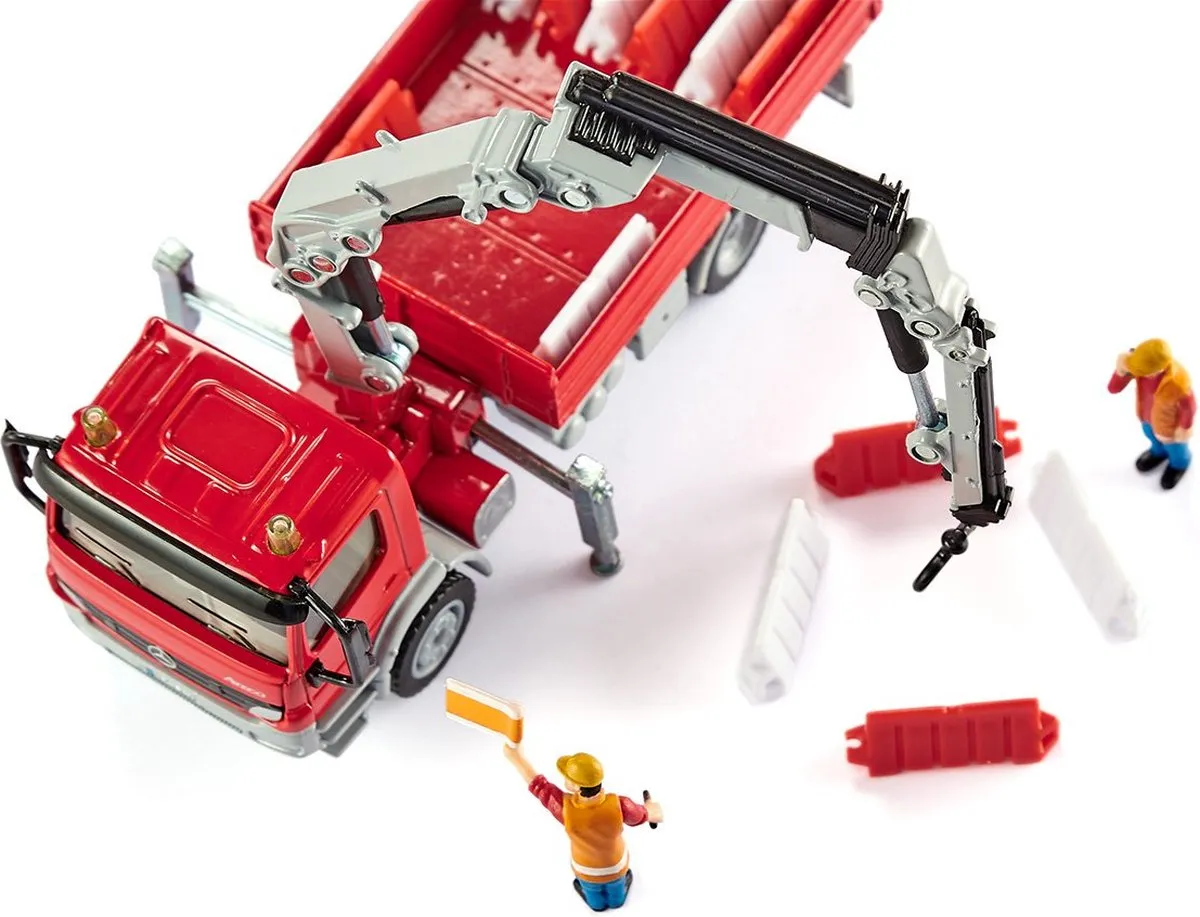 SIKU 3534 Mercedes Altego met Kraan 1:50 - Rood