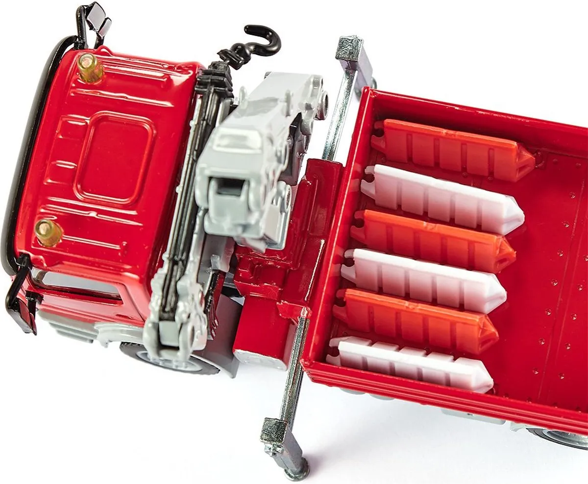 SIKU 3534 Mercedes Altego met Kraan 1:50 - Rood