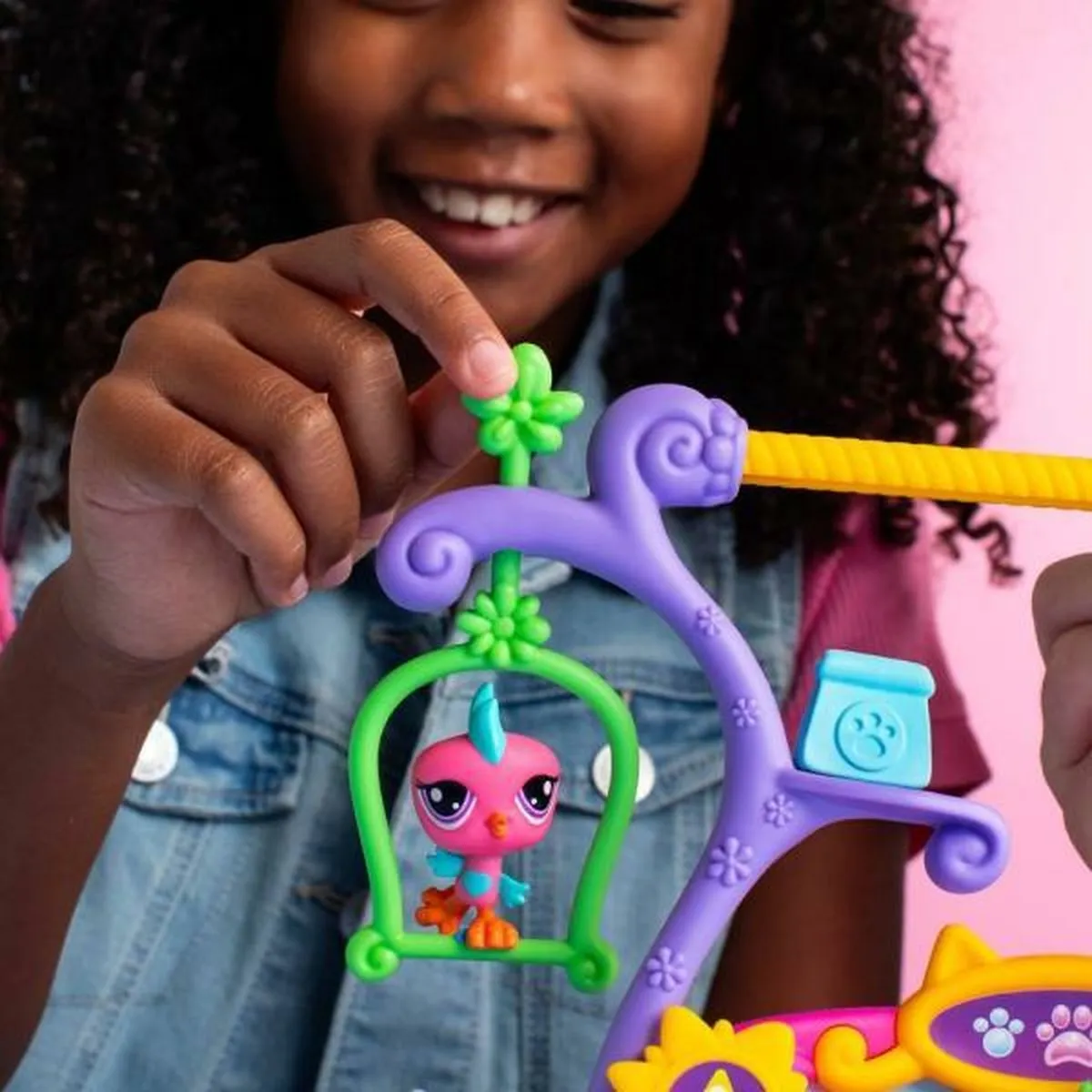 Bandai Namco Littlest Pet Shop Pets Got Talent Playset - Multicolor