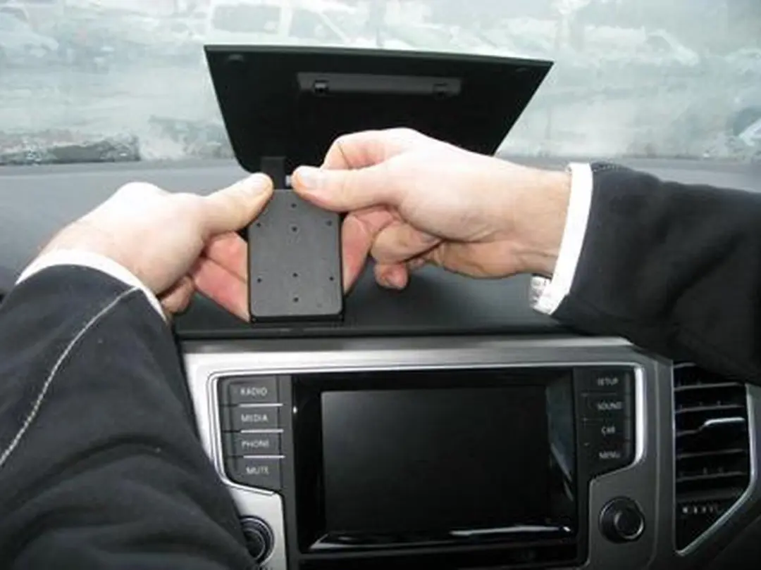 Brodit ProClip 855074 Houder - Volkswagen Golf Sportsvan 2015-2021 - Zwart - afbeelding 6 van 6