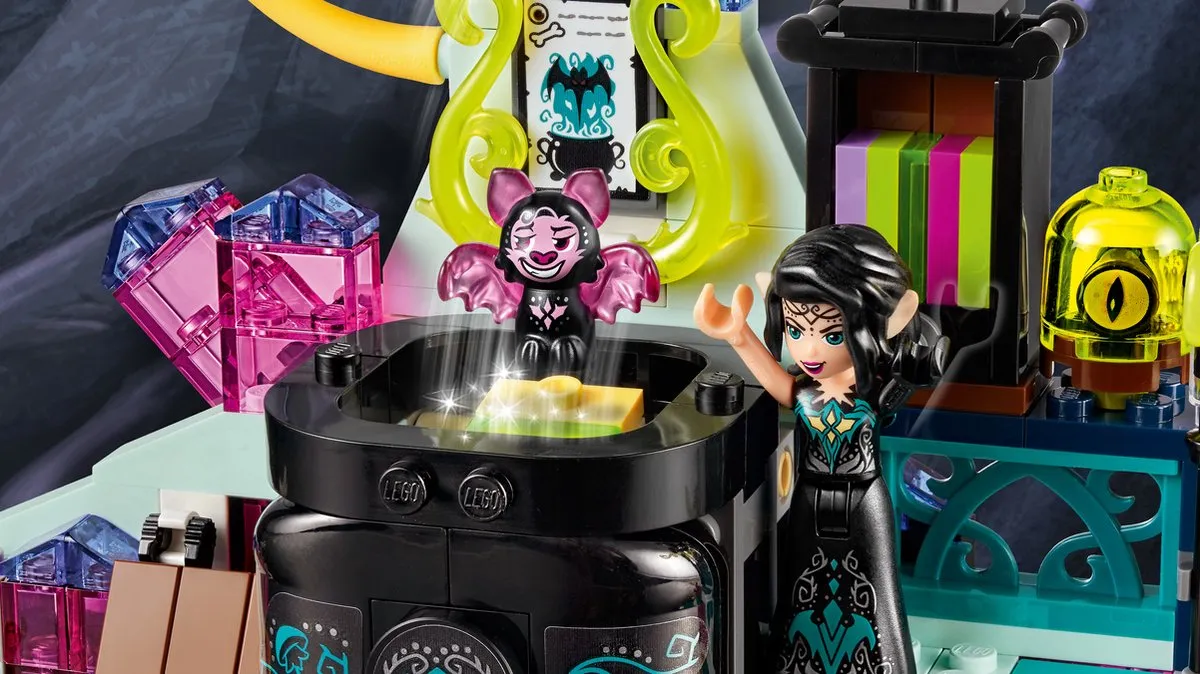 LEGO Elves Emily en Noctura's Duel 41195 - 650 Stukken - 2 Minifiguren