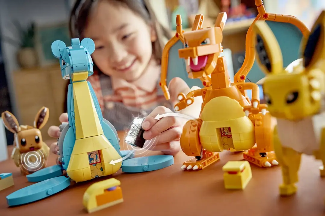 LEGO 72162 Pokémon SMART Play Eevee & Lapras' Schatzoektocht - 623 Stukken - afbeelding 4 van 6