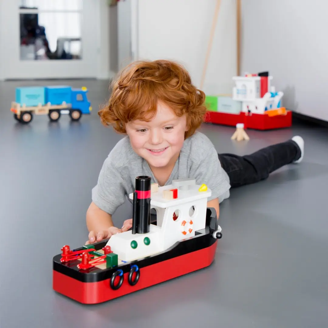 New Classic Toys Sleepboot Containerhaven 10905 - Zwart