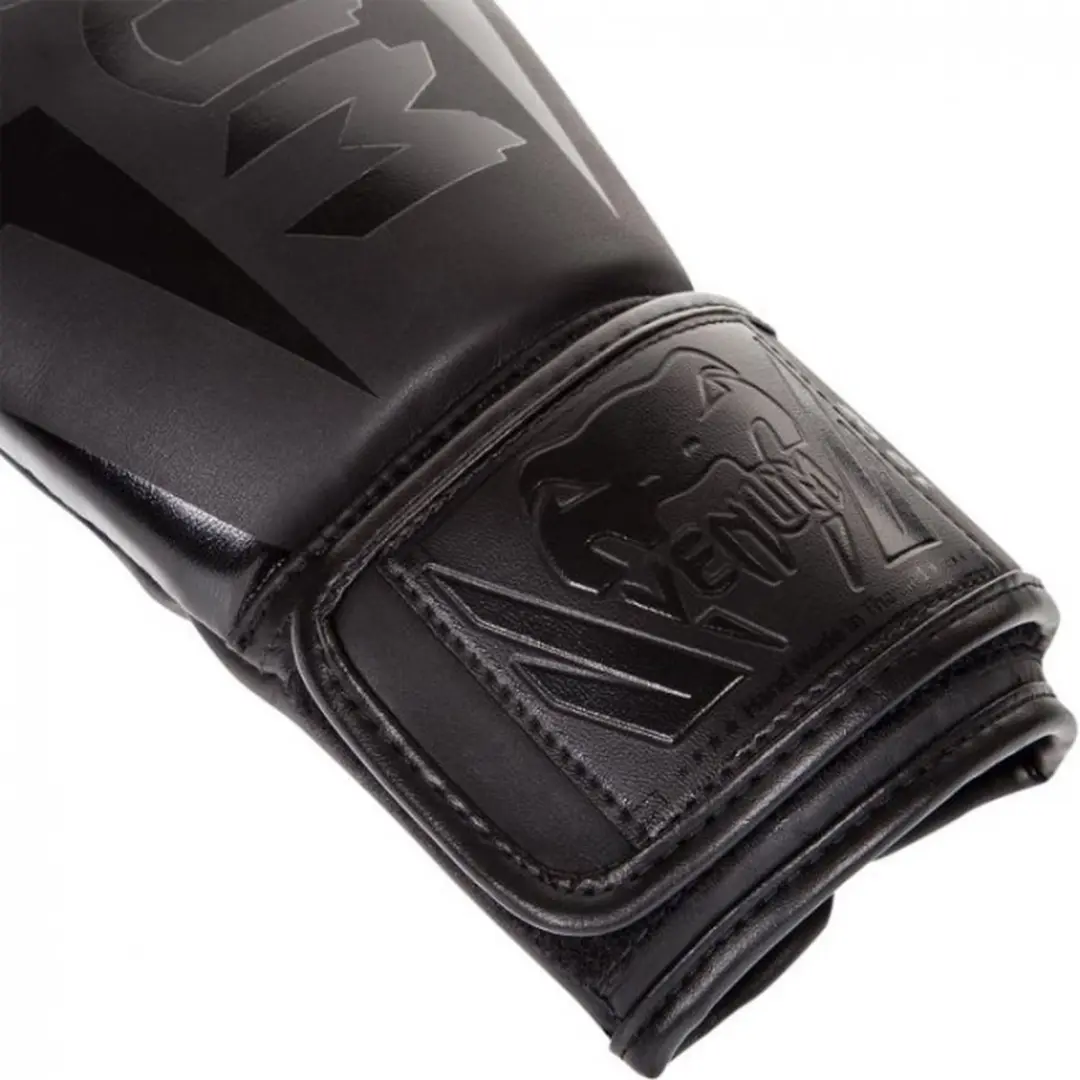 Venum Elite Bokshandschoenen 12 oz - Black on Black