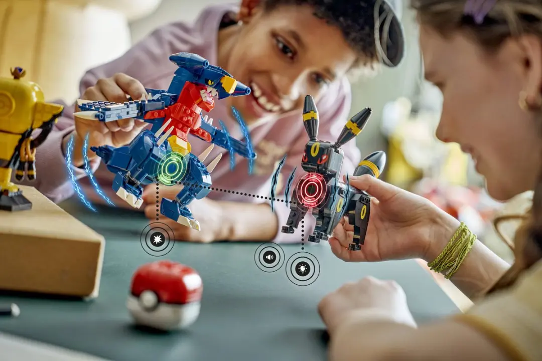 LEGO 72165 Pokémon Championship Battle Umbreon vs Garchomp - 831 Stukken - afbeelding 6 van 6