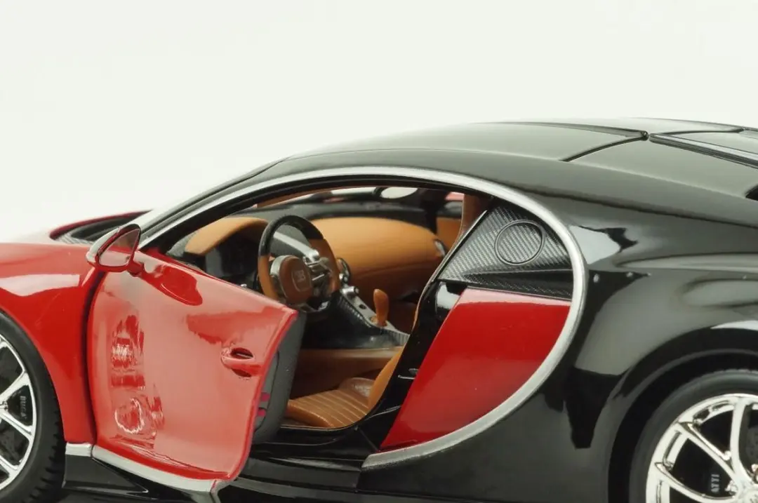 Bugatti Bburago Chiron 1:18 - Rood/Zwart