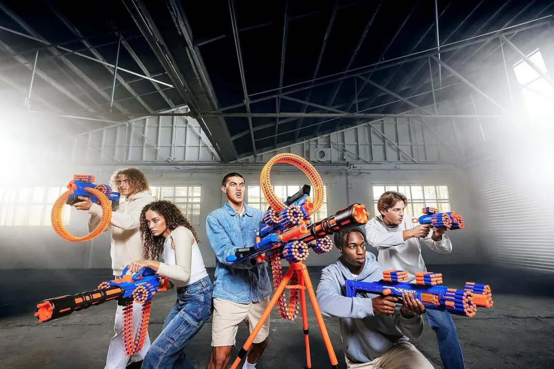ZURU XSHOT Insanity Manic Dubbelpakket - 2 Blasters - 4 Magazijnen - 48 Foampijltjes