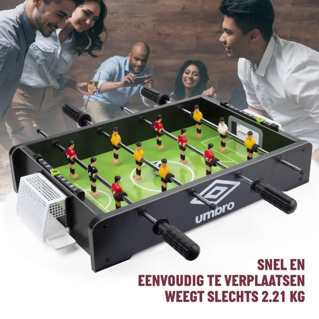 Umbro Tafelvoetbal 12 Spelers 2 Ballen - 61cm - Zwart