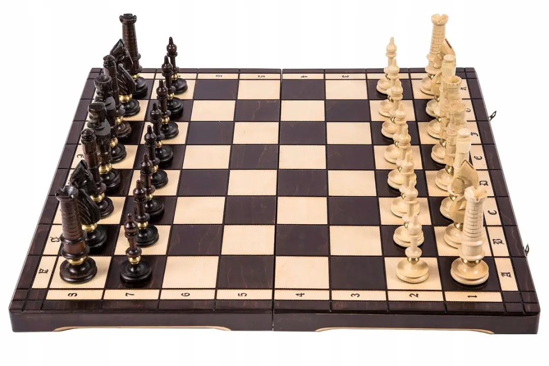 Square Enix Houten Schaakset Royal Classic 65x65cm